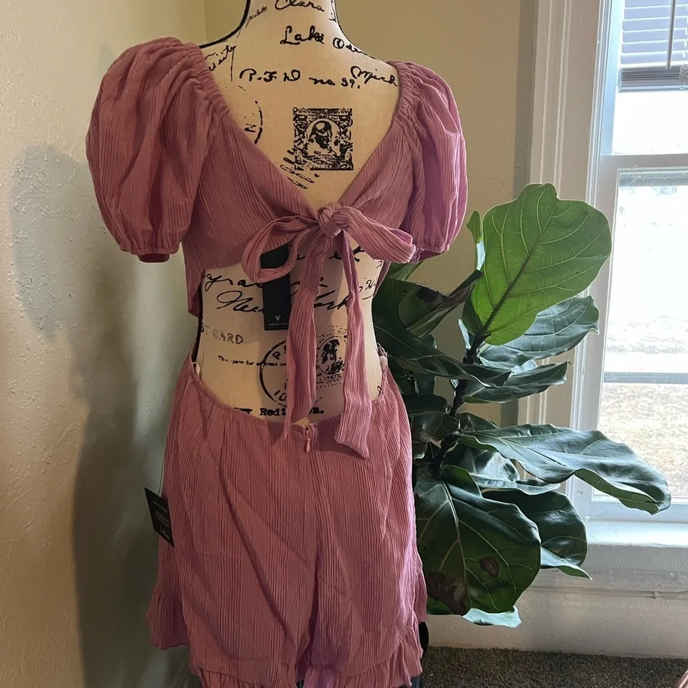 Lulus Sprung Lavender Tie-Back Puff Sleeve Ruffled Romper NWT